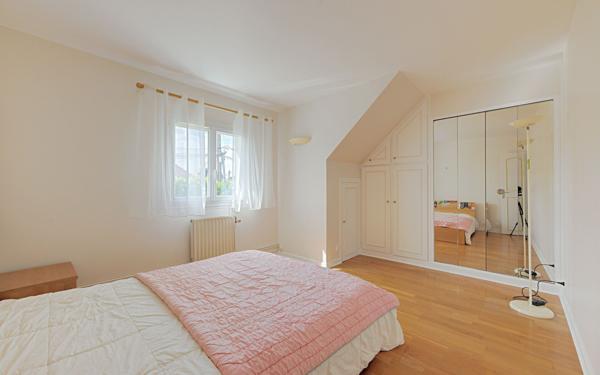 Maison à vendre    5 pièces •  Champs-sur-Marne