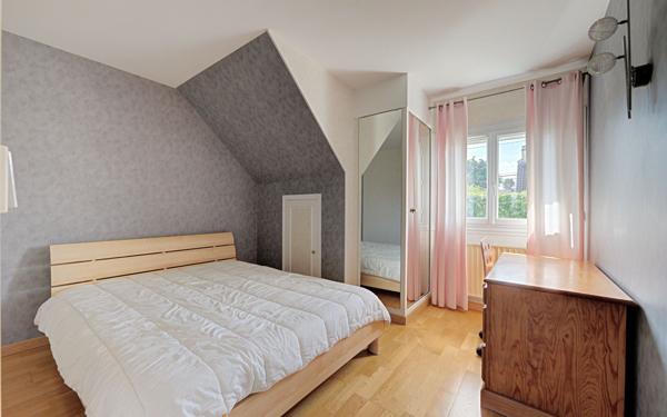 Maison à vendre    5 pièces •  Champs-sur-Marne