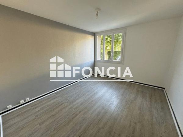 Location Studio 27.85 m² - 10 ALLEE SIMONE DE BEAUVOIR Le Pont-de-claix 38800