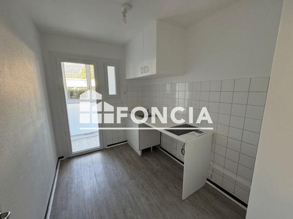 Location Studio 27.85 m² - 10 ALLEE SIMONE DE BEAUVOIR Le Pont-de-claix 38800