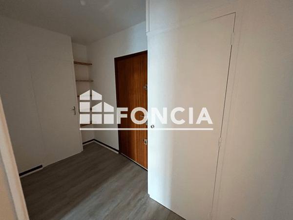 Location Studio 27.85 m² - 10 ALLEE SIMONE DE BEAUVOIR Le Pont-de-claix 38800