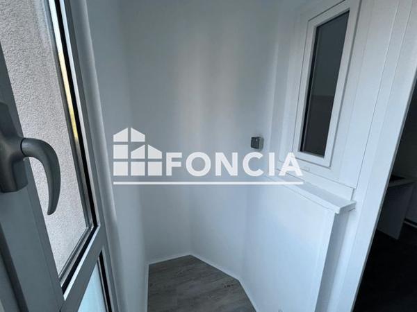 Location Studio 27.85 m² - 10 ALLEE SIMONE DE BEAUVOIR Le Pont-de-claix 38800