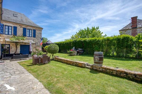 Maison à vendre |                                       Les Quatre-Routes-du-Lot |                                        5 pièces  |  174 m²