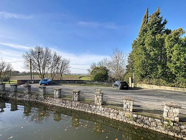 MAISON RENOVÉE ET HANGAR