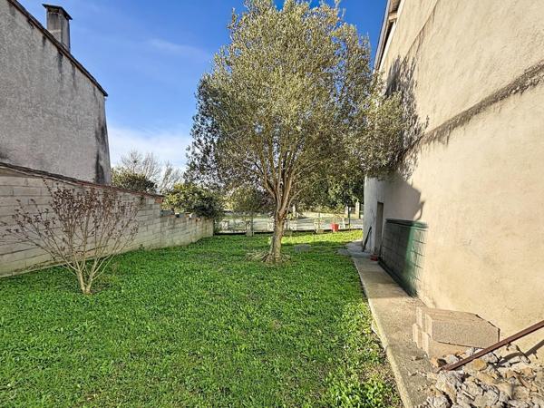 MAISON RENOVÉE ET HANGAR