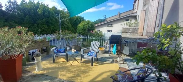 MAISON RENOVÉE ET HANGAR