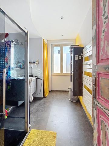 MAISON RENOVÉE ET HANGAR