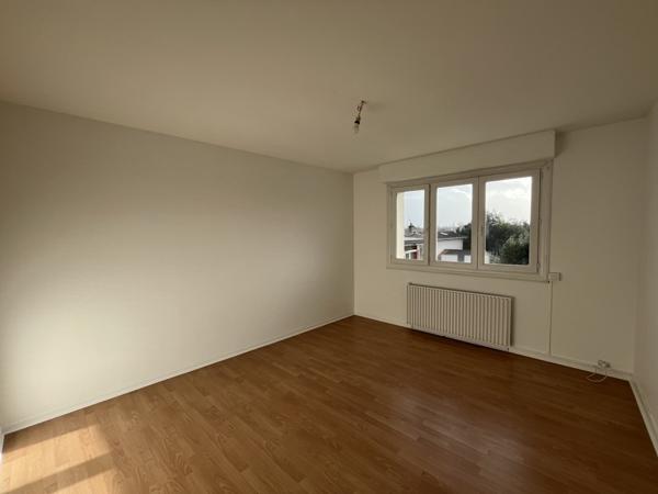 Appartement à louer |                                        Bègles |                                        3 pièces  | 84 m²