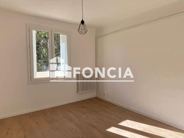 Location Appartement 4 pièces 68.25 m² - AVENUE FÉLIX RIPERT Orange 84100