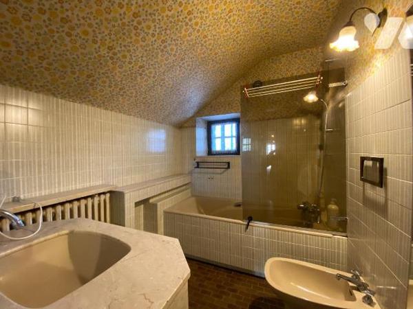 ARPAJON-SUR-CERE, Carbonat, sur 1799m² de terrain à vendre maison d'habitation comprenant,  Sou...