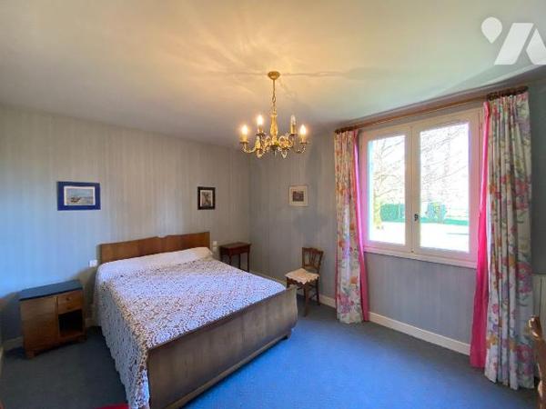 ARPAJON-SUR-CERE, Carbonat, sur 1799m² de terrain à vendre maison d'habitation comprenant,  Sou...