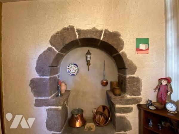 ARPAJON-SUR-CERE, Carbonat, sur 1799m² de terrain à vendre maison d'habitation comprenant,  Sou...