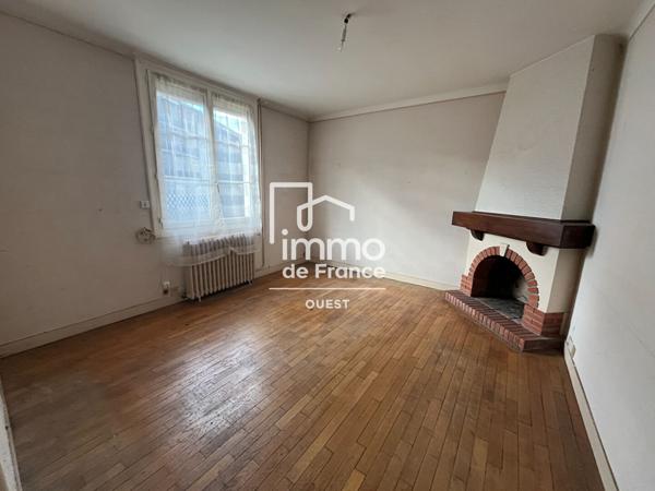 Maison AMBRIERES LES VALLEES