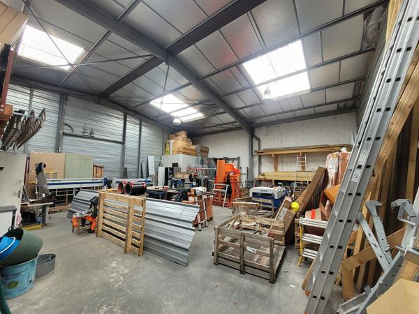A LOUER - 200 m² - Local d'activité Les Sorinières