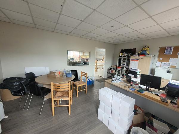 A LOUER - 200 m² - Local d'activité Les Sorinières