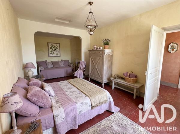 Maison à vendre 5 pièces 150 m² Saint-Martin-de-Crau