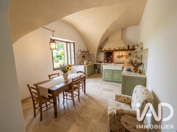 Maison à vendre 5 pièces 150 m² Saint-Martin-de-Crau