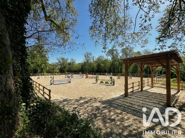 Maison à vendre 5 pièces 150 m² Saint-Martin-de-Crau