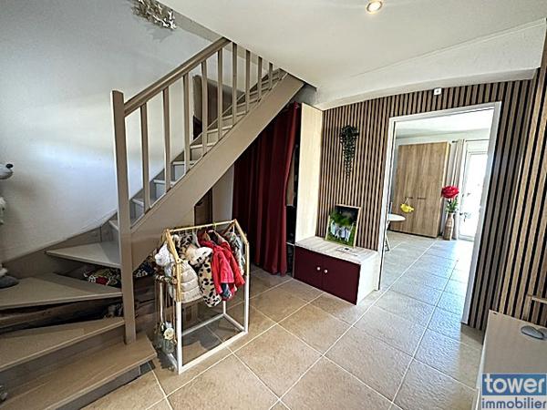 Maison
                                                                                                                                                                                                                                                                                                                        5 pièce(s)                                                                                                                                                                                                          4 chambre(s)                                                                                                                                                                                                          130  m²