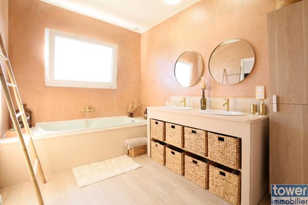 Maison
                                                                                                                                                                                                                                                                                                                        5 pièce(s)                                                                                                                                                                                                          4 chambre(s)                                                                                                                                                                                                          130  m²