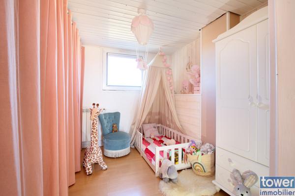 Maison
                                                                                                                                                                                                                                                                                                                        5 pièce(s)                                                                                                                                                                                                          4 chambre(s)                                                                                                                                                                                                          130  m²