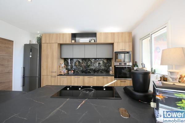 Maison
                                                                                                                                                                                                                                                                                                                        5 pièce(s)                                                                                                                                                                                                          4 chambre(s)                                                                                                                                                                                                          130  m²
