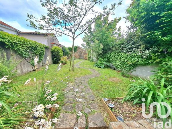 Maison de ville 7 pièces de 156 m² à La Ferrière (85280)