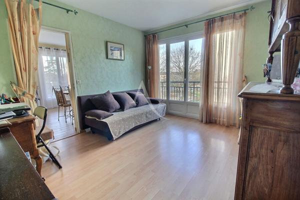 Appartement de 5 pièces 104m2 avec terrasse sur le mail