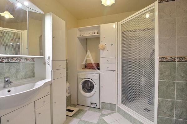 Appartement de 5 pièces 104m2 avec terrasse sur le mail