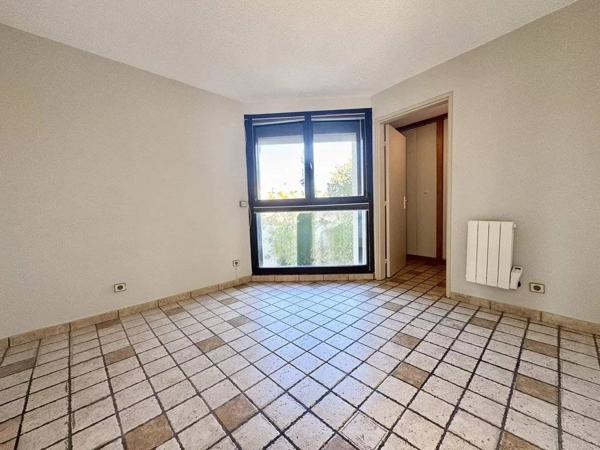 Appartement 90 m² Troisième avec Ascenseur , terrasses, parking sécurisé à Nîmes Jean Jaures Puech Duteil