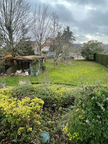 Maison - 6 pièces - 180 m²