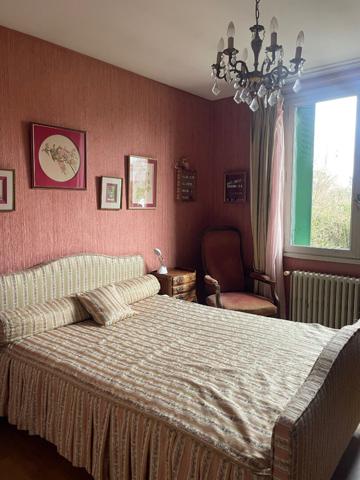 Maison - 6 pièces - 180 m²