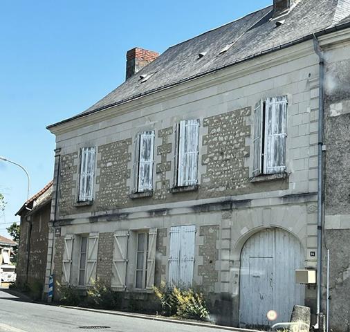 Maison 8 pièces à vendre Dangé Saint Romain - 86220 / Réf: 11746