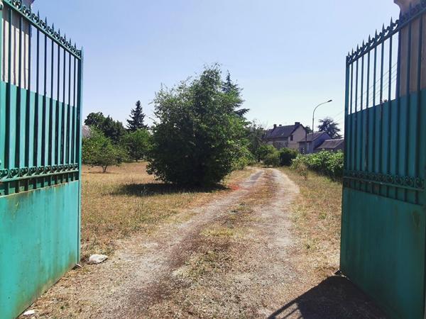 Maison 8 pièces à vendre Dangé Saint Romain - 86220 / Réf: 11746