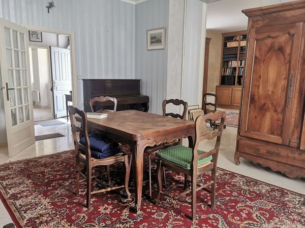 Maison 8 pièces à vendre Dangé Saint Romain - 86220 / Réf: 11746