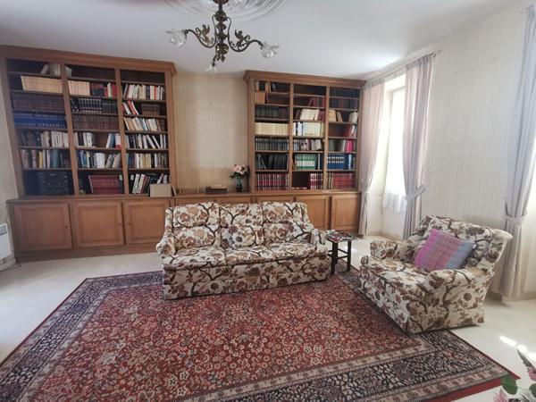 Maison 8 pièces à vendre Dangé Saint Romain - 86220 / Réf: 11746