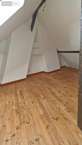 Studio à louer à Forges-les-Eaux en Seine-Maritime (76440), ref : LOCA/558   
centre