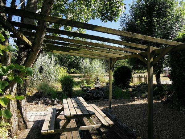 Longère avec gîte indépendant et dépendances