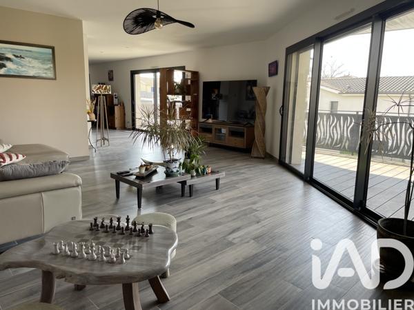 Maison à vendre 5 pièces 197 m² Les Billaux