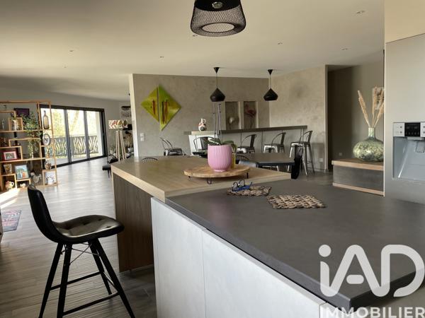 Maison à vendre 5 pièces 197 m² Les Billaux