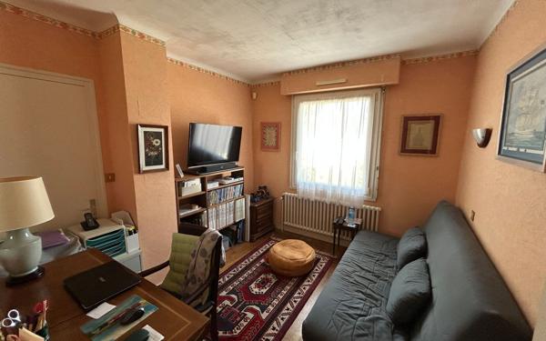 Maison à louer    9 pièces •  Séné