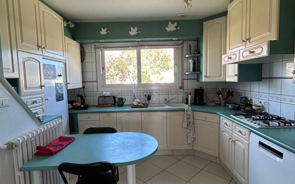 Maison à louer    9 pièces •  Séné