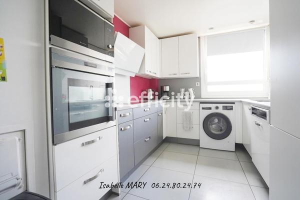 Appartement
         4 pièces
        - 85 m² Exclusivité 320 000 € *