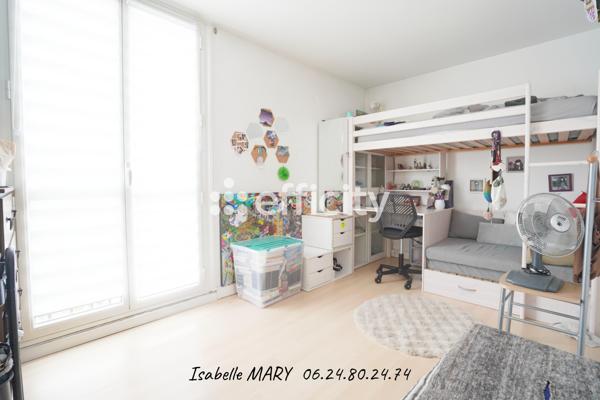 Appartement
         4 pièces
        - 85 m² Exclusivité 320 000 € *