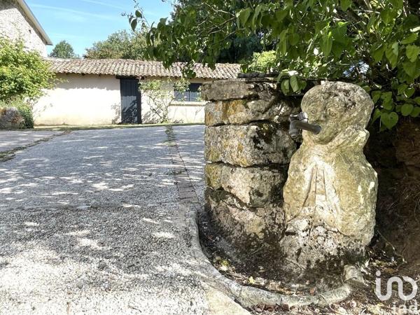 Longère 8 pièces de 252 m² à AIGONDIGNÉ (79370)