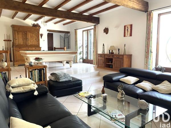 Longère 8 pièces de 252 m² à AIGONDIGNÉ (79370)
