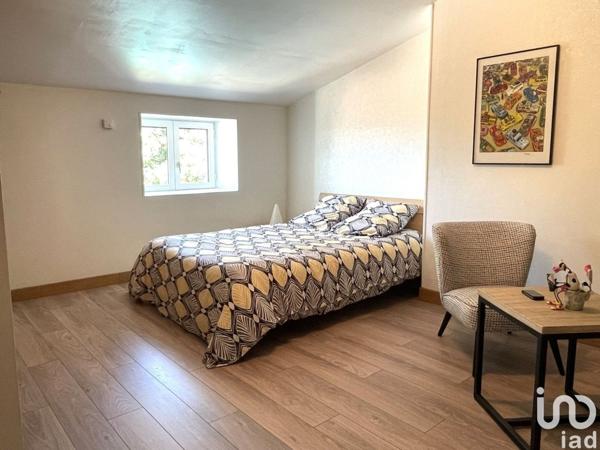 Longère 8 pièces de 252 m² à AIGONDIGNÉ (79370)