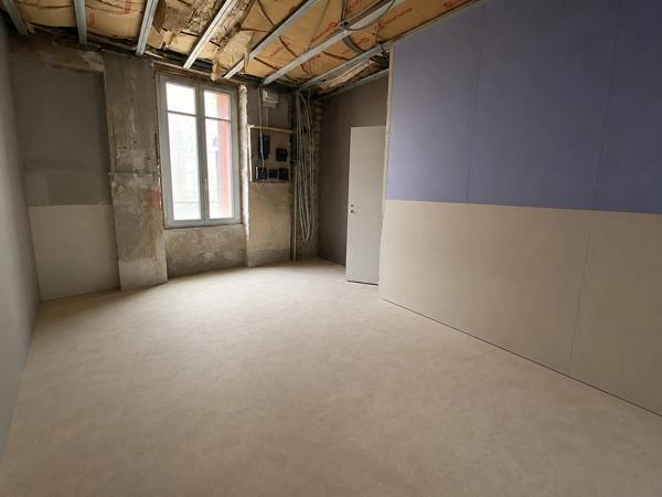Plateau à vendre - DIJON