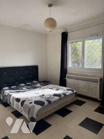 Villa cap d Antibes garoupe de plein pied a rénover proche mer .