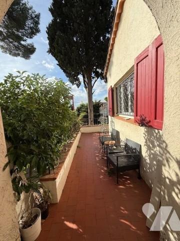 Villa cap d Antibes garoupe de plein pied a rénover proche mer .